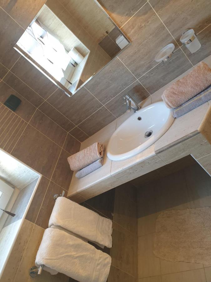 Smartno Apartmaji Sobe Josko Exterior photo